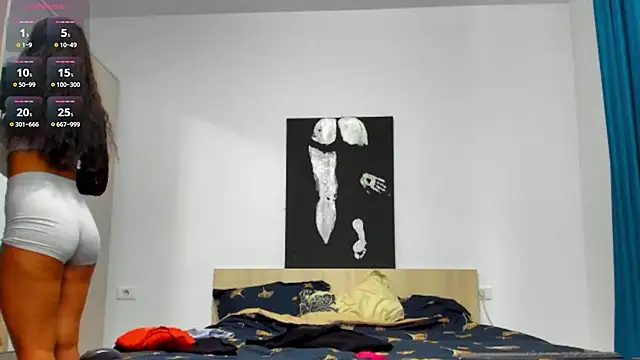 Snapshot of AylinHazellx chatting on 13, 10, 2025 AylinHazellx online show from 13, 10, 2025