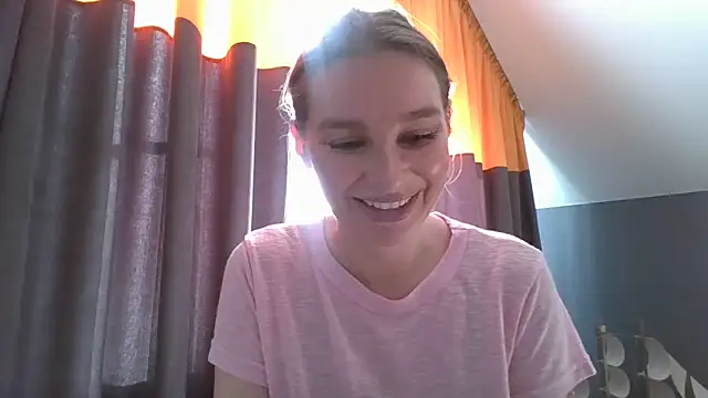 Snapshot of Kyrelina chatting on 29, 9, 2025 Kyrelina online show from 29, 9, 2025