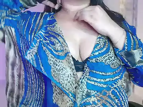 Snapshot of Black_Majik_Women chatting on 4, 11, 2025 Black Majik Women online show from 4, 11, 2025