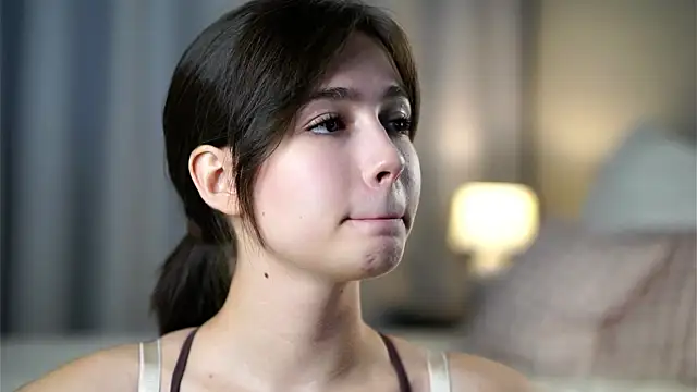 Snapshot of LettySlovacek chatting on 13, 10, 2025 LettySlovacek online show from 13, 10, 2025