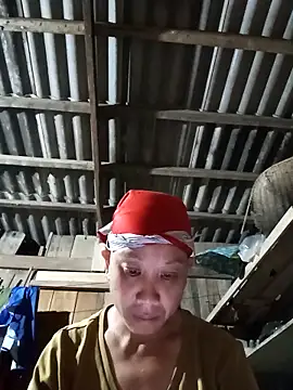 Snapshot of vtmbae chatting on 1, 10, 2025 vtmbae online show from 1, 10, 2025