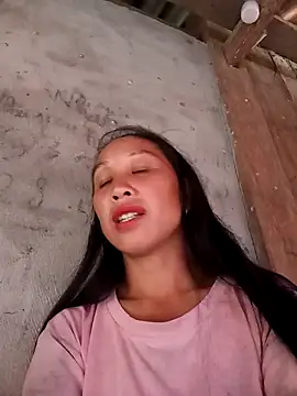 Snapshot of vtmbae chatting on 12, 10, 2025 vtmbae online show from 12, 10, 2025