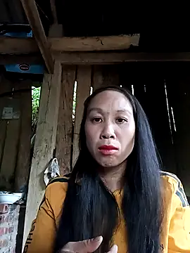 Snapshot of vtmbae chatting on 5, 11, 2025 vtmbae online show from 5, 11, 2025