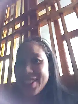 Snapshot of vtmbae chatting on 6, 11, 2025 vtmbae online show from 6, 11, 2025