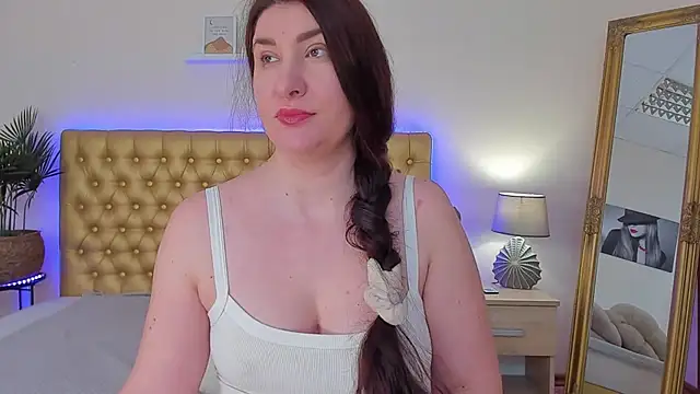 Snapshot of TrishaDarks chatting on 21, 4, 2026 TrishaDarks online show from 21, 4, 2026