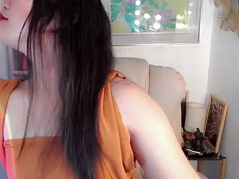 Eyes-on-me online show from 7, 7, 2026