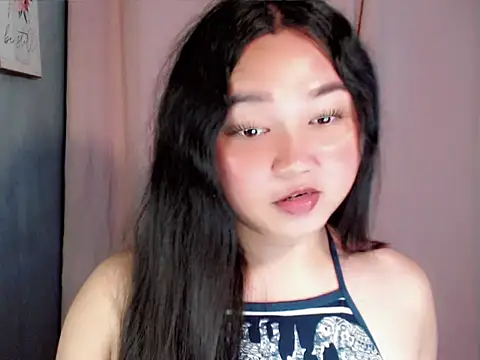 Eyes-on-me online show from 23, 7, 2026