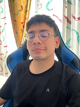 marcuswildx online show from 3, 12, 2025