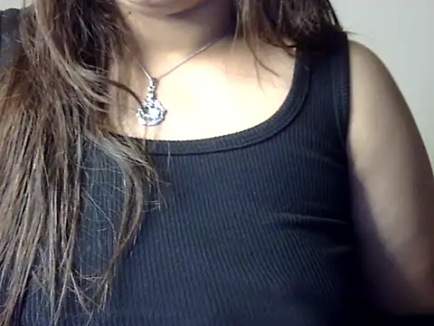 Snapshot of Aaliya02 chatting on 2, 10, 2025 Aaliya02 online show from 2, 10, 2025