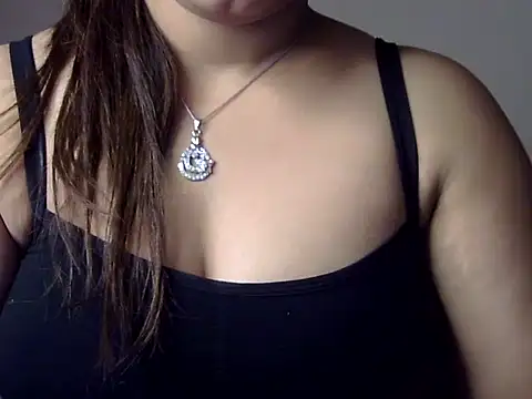 Snapshot of Aaliya02 chatting on 5, 10, 2025 Aaliya02 online show from 5, 10, 2025