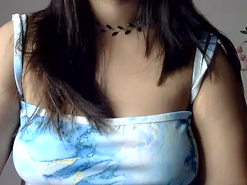 Aaliya02 online show from 11, 11, 2025