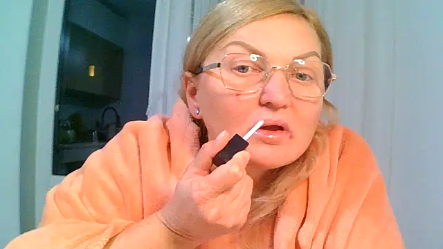 Snapshot of TatyanaRich chatting on 24, 9, 2025 TatyanaRich online show from 24, 9, 2025