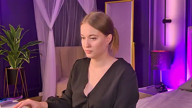 Snapshot of Eva_Haris chatting on 22, 9, 2025 Eva Haris online show from 22, 9, 2025