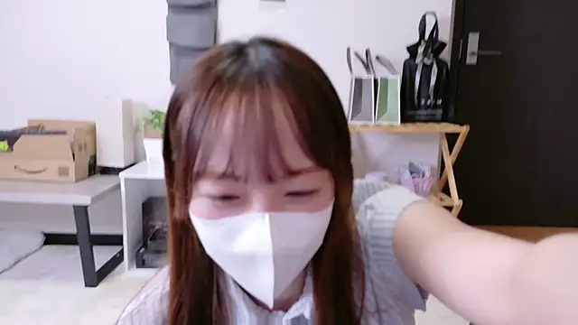 saku sakura  online show from 8, 10, 2025