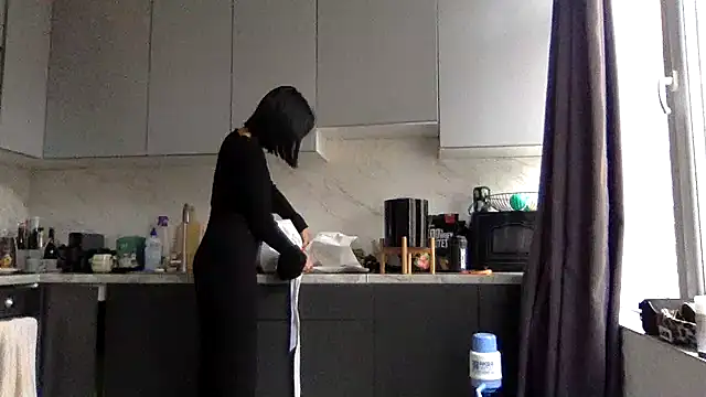 Snapshot of Veymoria chatting on 8, 10, 2025 Veymoria online show from 8, 10, 2025