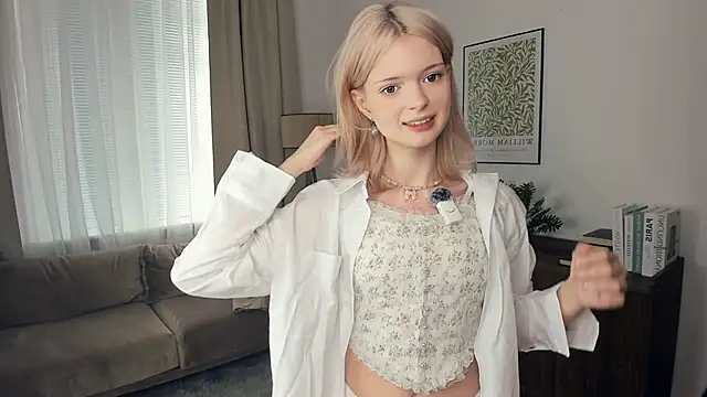 Snapshot of LaureMestler chatting on 1, 10, 2025 LaureMestler online show from 1, 10, 2025