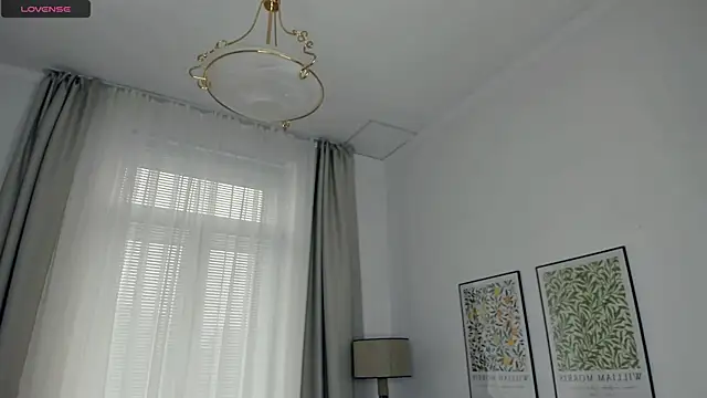 Snapshot of LaureMestler chatting on 24, 10, 2025 LaureMestler online show from 24, 10, 2025