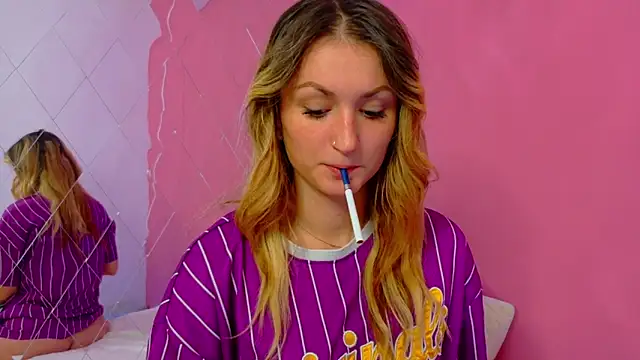 Snapshot of Anaayss_ chatting on 17, 10, 2025 Anaayss online show from 17, 10, 2025