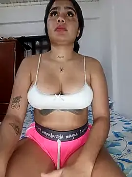 Snapshot of Sashalana chatting on 7, 10, 2025 Sashalana online show from 7, 10, 2025