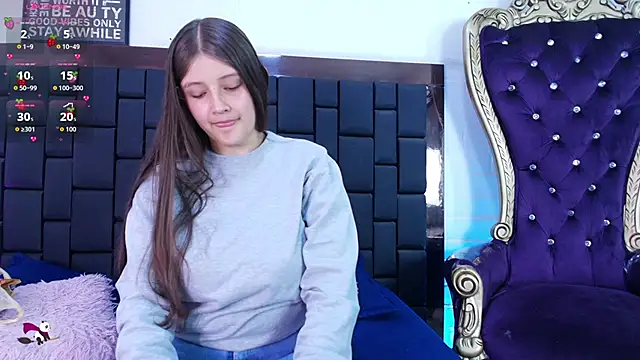 Snapshot of Krystal_Heartss chatting on 31, 10, 2025 Krystal Heartss online show from 31, 10, 2025