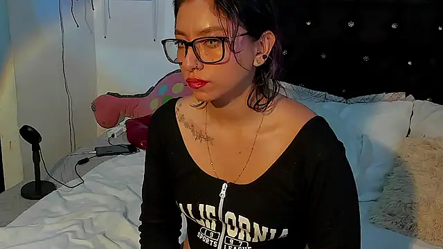 Snapshot of ValeryTatto chatting on 17, 10, 2025 ValeryTatto online show from 17, 10, 2025