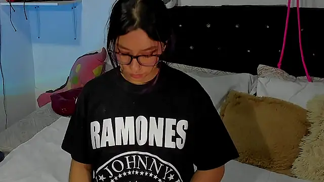 Snapshot of ValeryTatto chatting on 18, 10, 2025 ValeryTatto online show from 18, 10, 2025