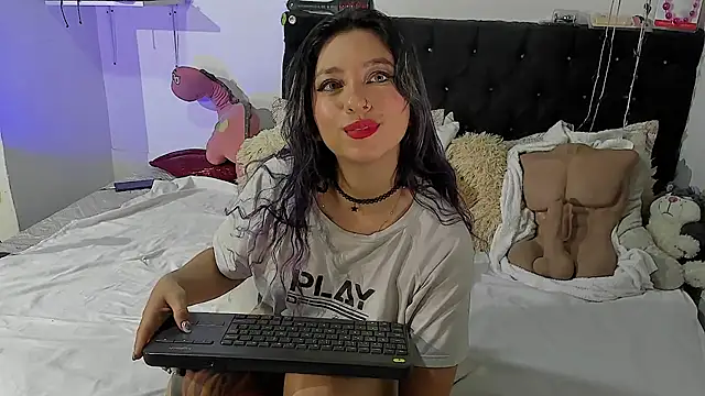 Snapshot of ValeryTatto chatting on 14, 11, 2025 ValeryTatto online show from 14, 11, 2025