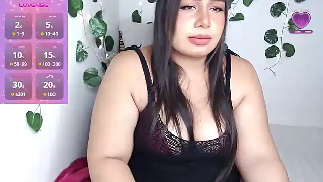 Snapshot of vivianepierss chatting on 29, 12, 2024 vivianepierss online show from 29, 12, 2024