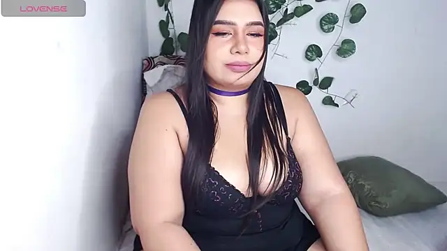 Snapshot of vivianepierss chatting on 3, 2, 2025 vivianepierss online show from 3, 2, 2025