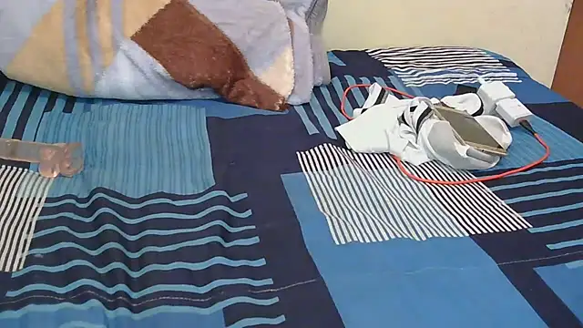 Snapshot of Pearl-Lissa chatting on 27, 10, 2025 Pearl-Lissa online show from 27, 10, 2025