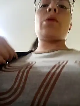 Mia-love-03 online show from 2, 10, 2025