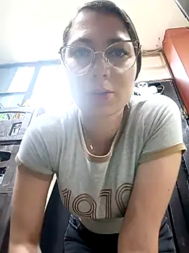 Mia-love-03 online show from 17, 10, 2025