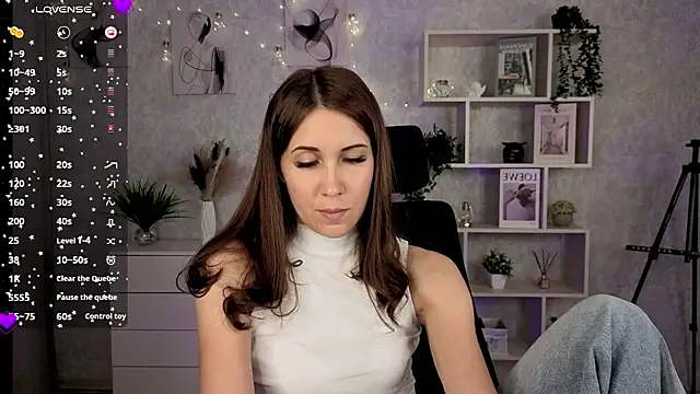 Snapshot of DreamVelour chatting on 6, 10, 2025 DreamVelour online show from 6, 10, 2025