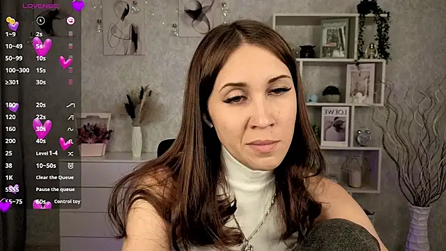 Snapshot of DreamVelour chatting on 8, 10, 2025 DreamVelour online show from 8, 10, 2025