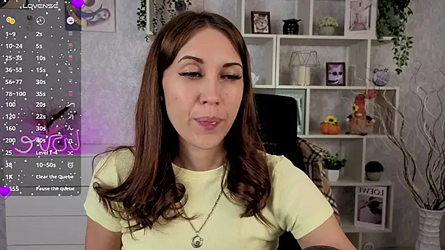 Snapshot of DreamVelour chatting on 1, 11, 2025 DreamVelour online show from 1, 11, 2025