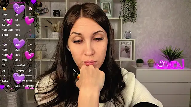 Snapshot of DreamVelour chatting on 10, 11, 2025 DreamVelour online show from 10, 11, 2025