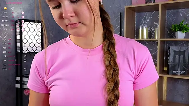 Snapshot of ElenoreReth chatting on 12, 10, 2025 ElenoreReth online show from 12, 10, 2025