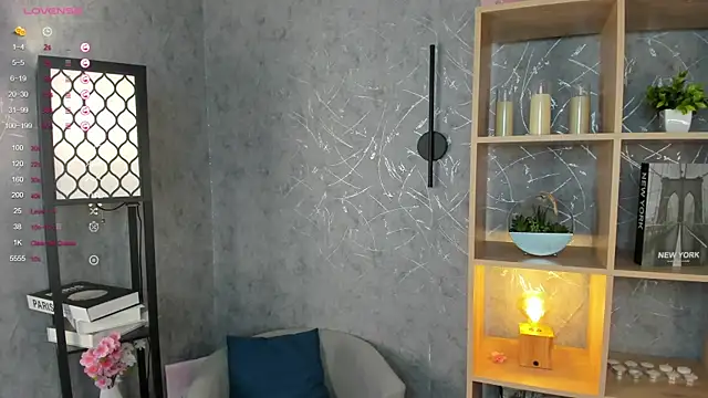 Snapshot of ElenoreReth chatting on 11, 11, 2025 ElenoreReth online show from 11, 11, 2025