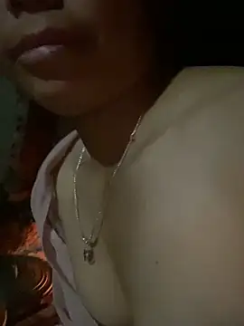 Snapshot of Suki_babyy chatting on 21, 10, 2025 Suki babyy online show from 21, 10, 2025