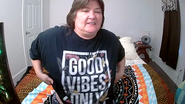 Snapshot of Buggy1965 chatting on 13, 11, 2025 Buggy1965 online show from 13, 11, 2025