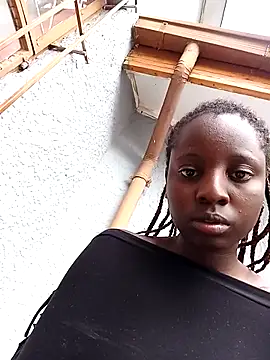 Snapshot of HotPetite_25 chatting on 6, 10, 2025 HotPetite 25 online show from 6, 10, 2025