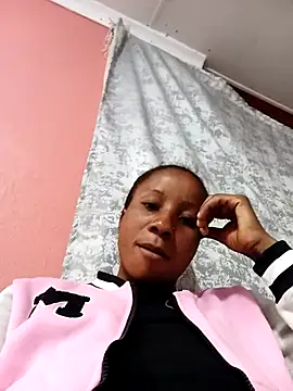 Snapshot of HotPetite_25 chatting on 7, 10, 2025 HotPetite 25 online show from 7, 10, 2025