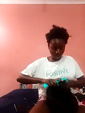 Snapshot of HotPetite_25 chatting on 8, 11, 2025 HotPetite 25 online show from 8, 11, 2025