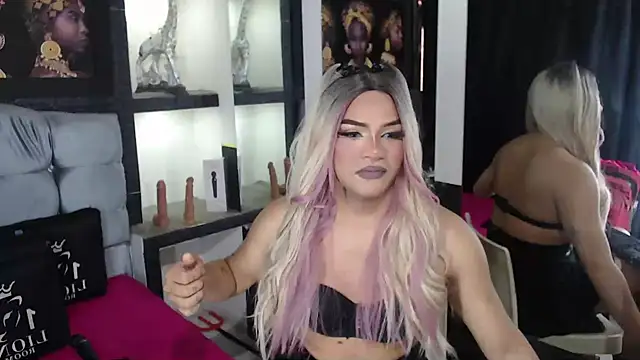 Snapshot of Sophia_hott01 chatting on 3, 11, 2025 Sophia hott01 online show from 3, 11, 2025