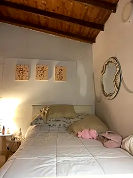 Bleer Rousse online show from 22, 12, 2025