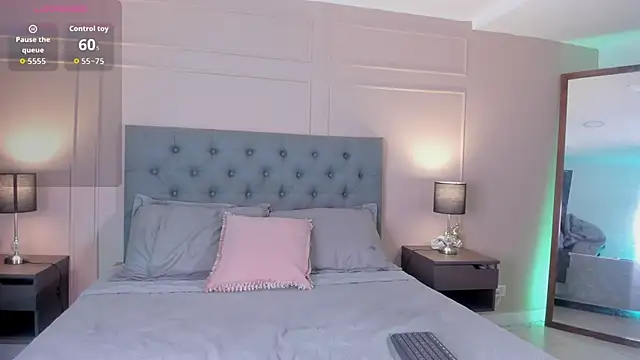 SalemMorris online show from 25, 10, 2025