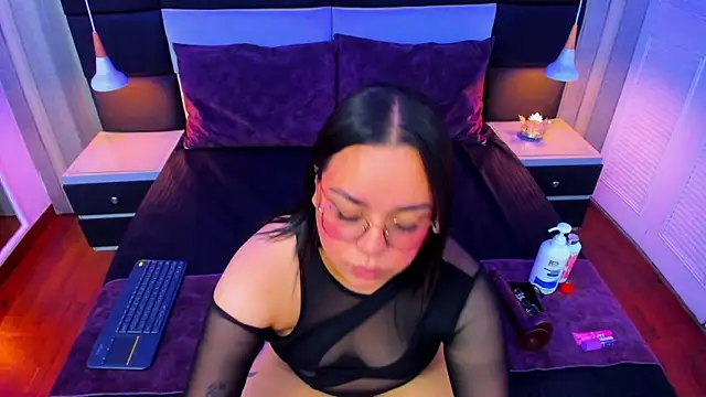 Snapshot of annytovar chatting on 28, 9, 2025 annytovar online show from 28, 9, 2025