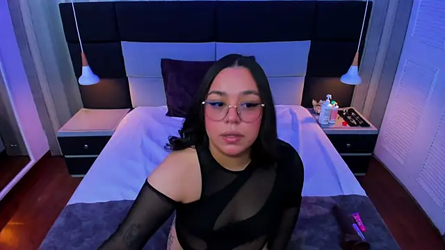 Snapshot of annytovar chatting on 11, 10, 2025 annytovar online show from 11, 10, 2025