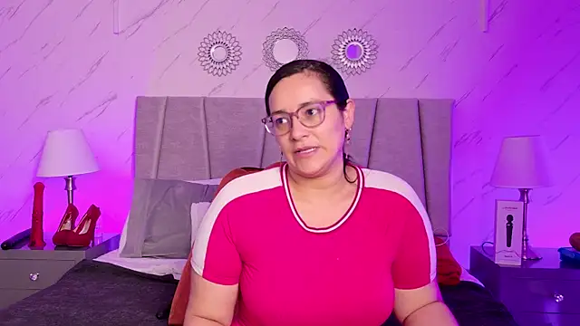 Michell Monet online show from 28, 5, 2026