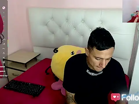 xx-kike-xx online show from 10, 10, 2025